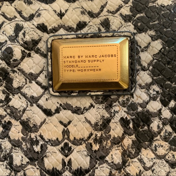 MARC by MARC JACOBS Large Snake Print Clutch - Picture 2 of 4